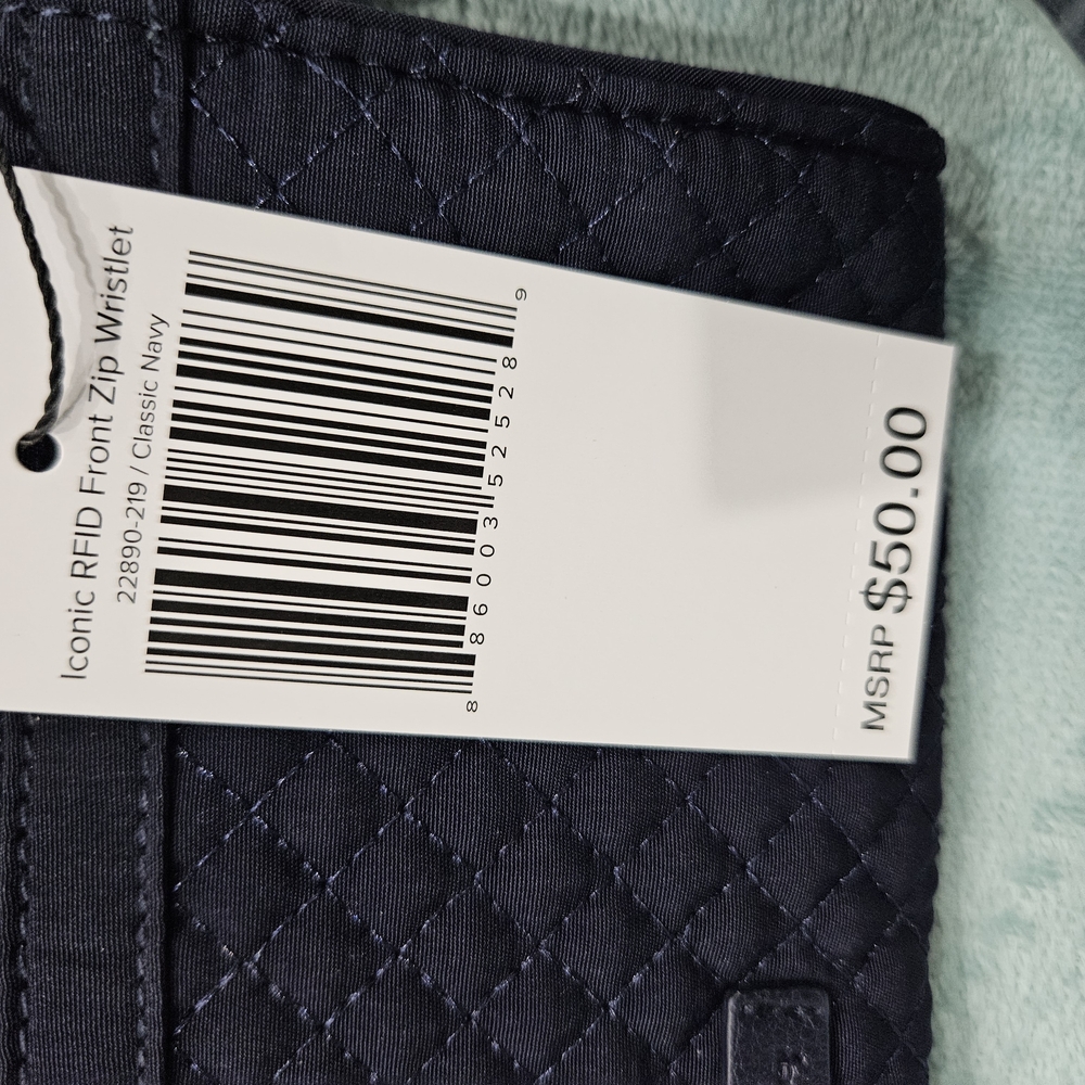 Vera Bradley Iconic RFID Front Zip Wristlet in Navy